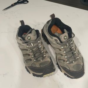 Merrill Vibram Hiking Shoes 6-1/5